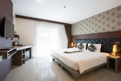 豪华大床房 — Hemingways Silk Hotel